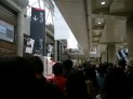 列の後ろに並んだところ